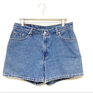 Vintage 90s Levi’s Denim Jean Shorts Size 33